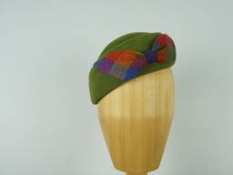 Soft green velour beret with irish tweed decoration and fun lining.